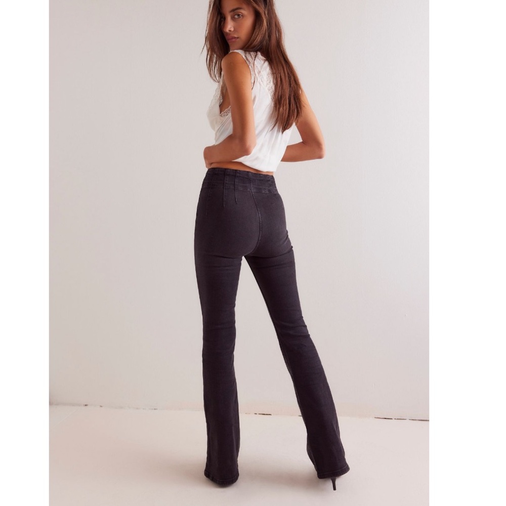 Free People We The Free Jayde Flare Jeans Size 30 – Super High Rise Stretch - Picture 4 of 12